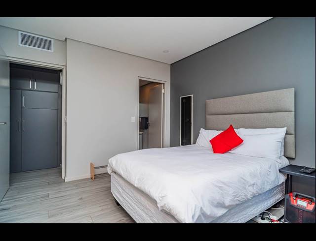 2 BEDROOM APARTMENT FOR SALE IN UMHLANGA RIDGE